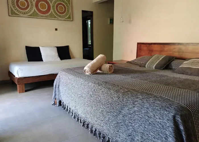 Hotel Uolis Nah